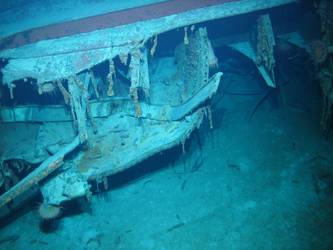 Large piece of hull section on seabed